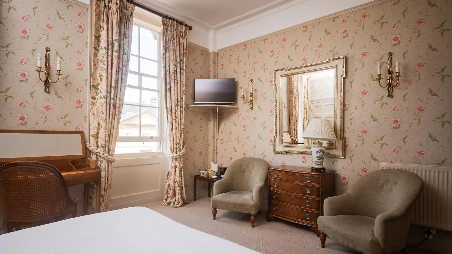 Dukes Bath Hotell 5*,