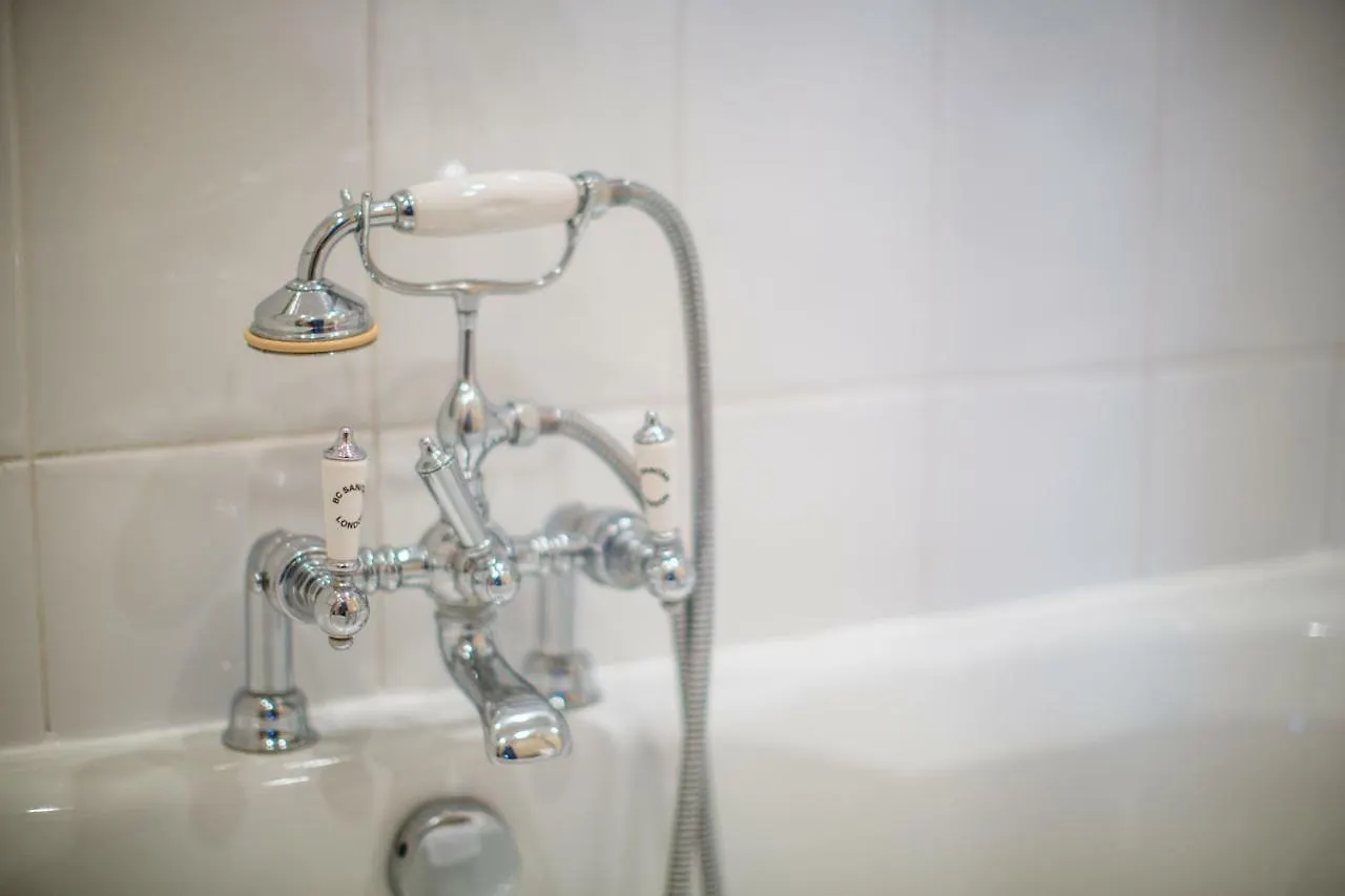 Dukes Bath Hotell